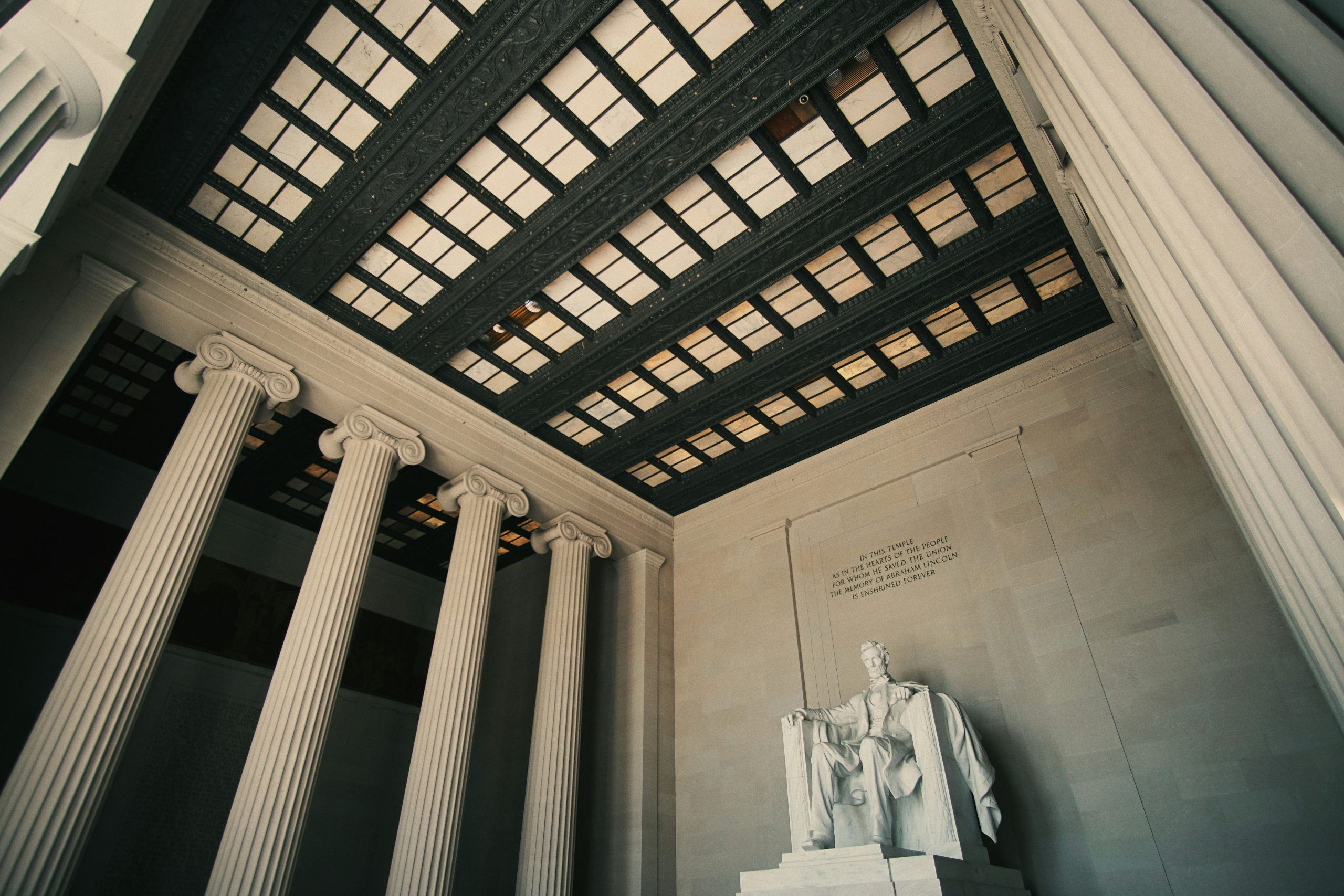 Lincoln Memorial with wide angle photography